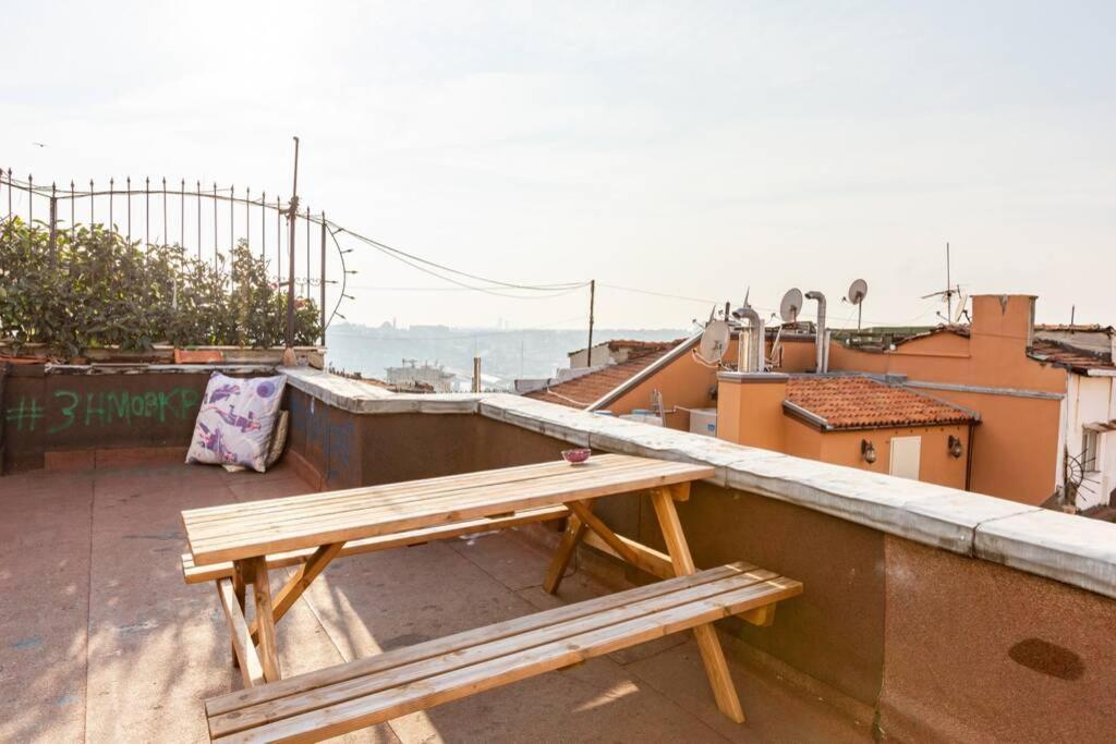 شقة Sincere Istanbul Experience In Galata Area. المظهر الخارجي الصورة