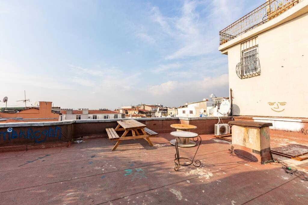 شقة Sincere Istanbul Experience In Galata Area. المظهر الخارجي الصورة